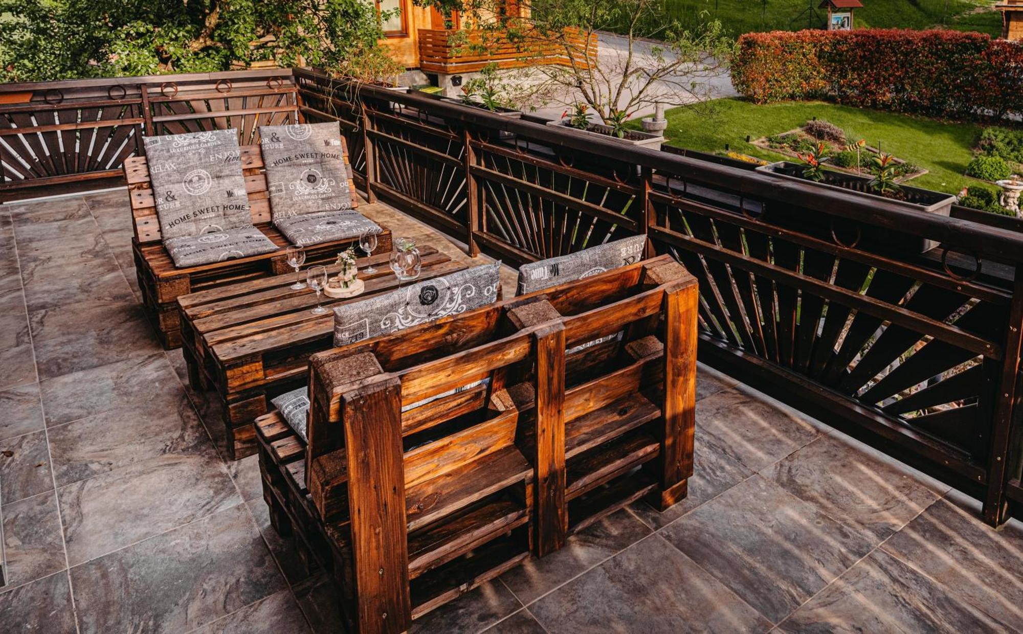 Adventure Farm Bed & Breakfast Store Exterior photo